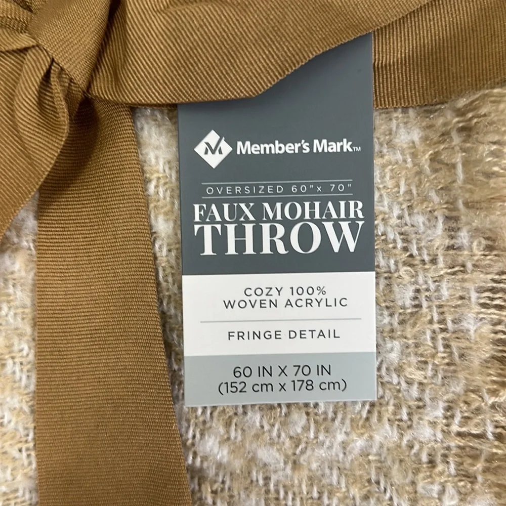 Member’s Mark Plaid Faux Mohair Oversized Throw NWT